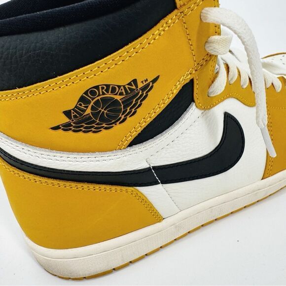 Nike Air Jordan 1 Retro High OG Yellow Ochre DZ5485-701 Size 11 EUC - Picture 8 of 10